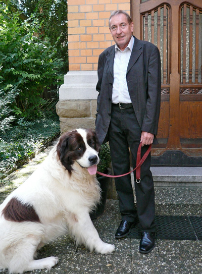 Hausverwalter aus STUTTGART-Feuerbach